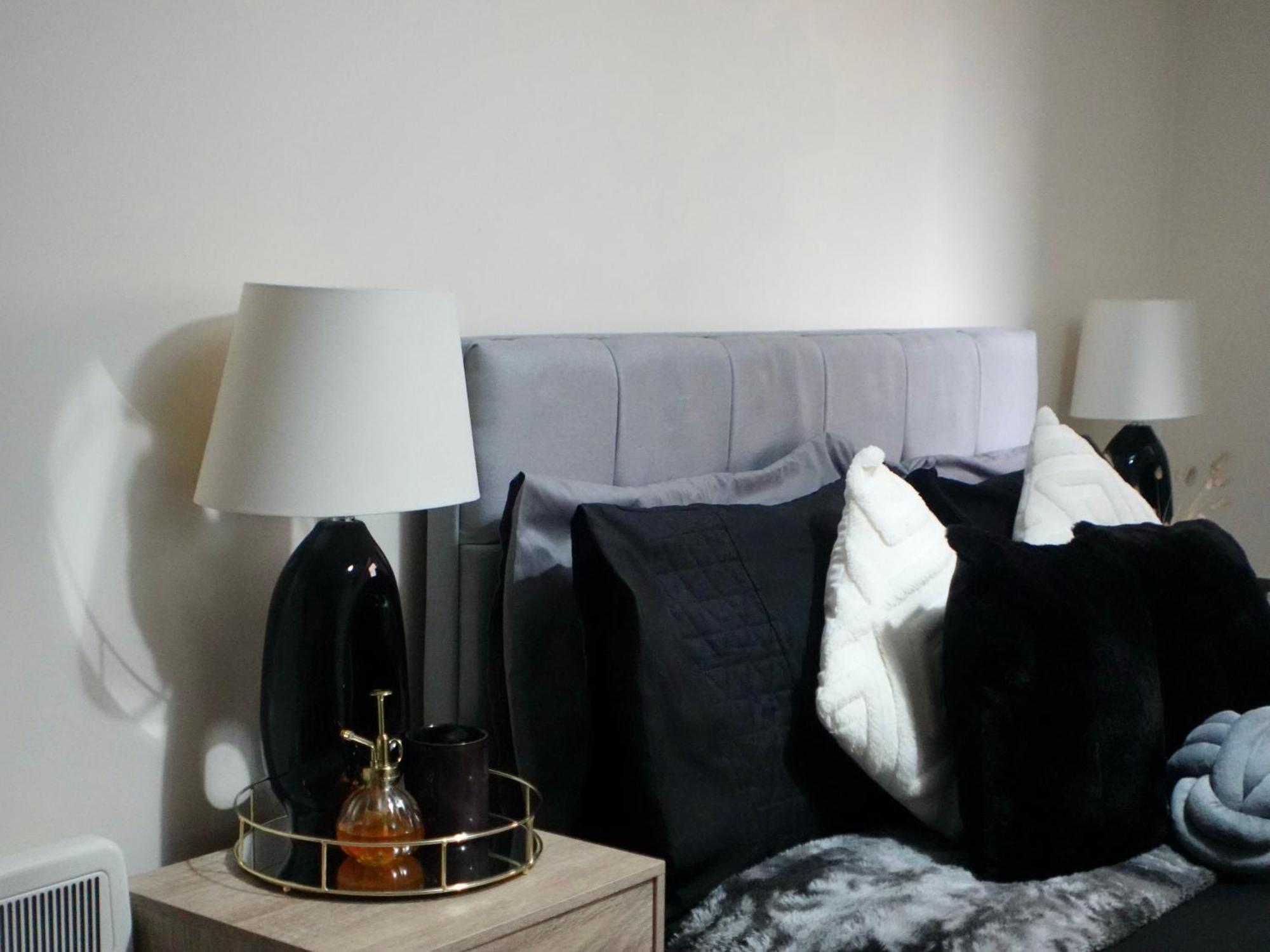 Modern Spacious Apartment In Digbeth With Balcony - Netflix, Youtube, Amazon Tv, Superfast Wifi - Just 10 Mins To Birmingham Centre, Bullring, Train, Coach Station And Birmingham Fc Exterior photo
